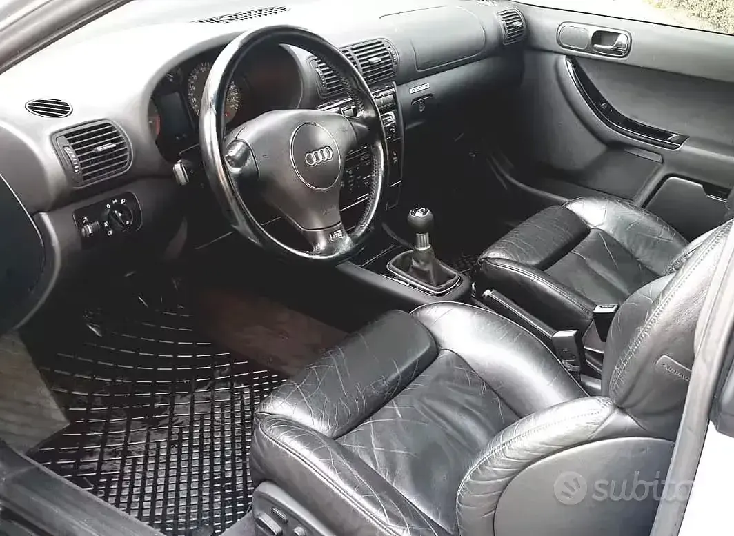 Usata Audi S3 225 CV (165 kW) 2001 Grigio Utilitaria