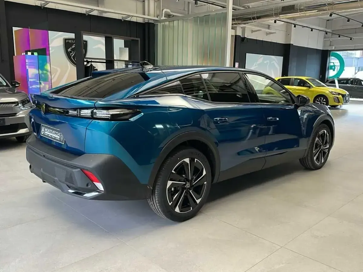Nuova Peugeot 408 Allure 77 CV (56 kW) 2026 Blu/azzurro SUV