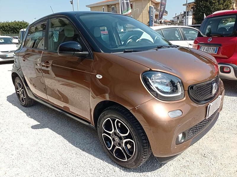 Marrone Usata 2015 Smart ForFour Passion Due volumi | 8590 € (Buon prezzo) - Immagine 1/4