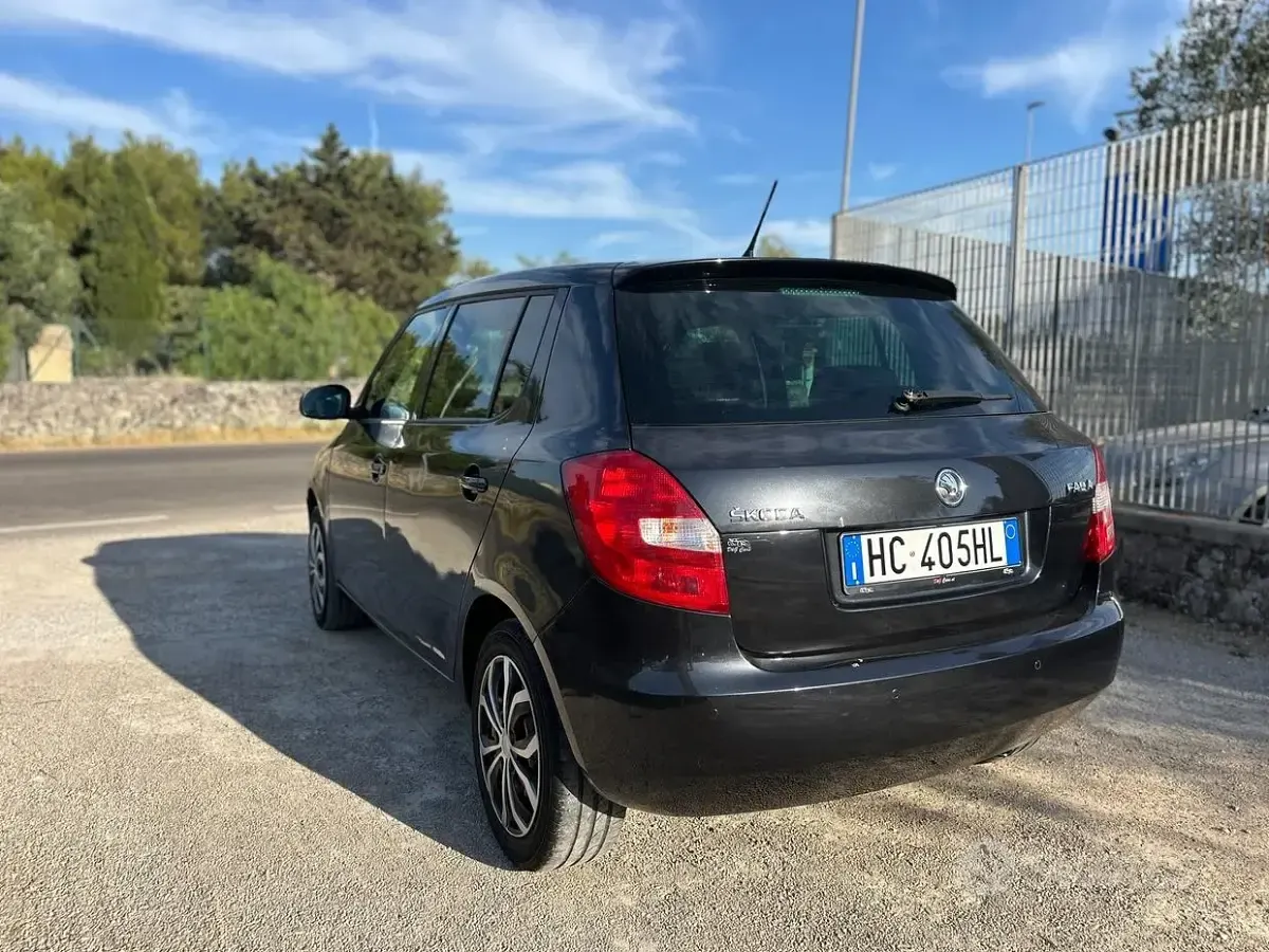 Usata Skoda Fabia 75 CV (55 kW) 2013 Nero Berlina