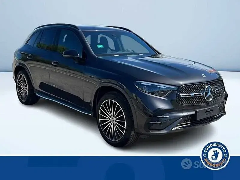 Nuova Mercedes GLC300e AMG 2026 Grigio SUV