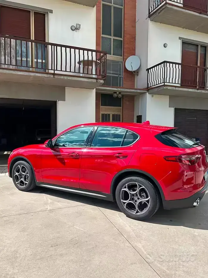 Usata Alfa Romeo Stelvio 179 CV (131 kW) 2017 Rosso SUV