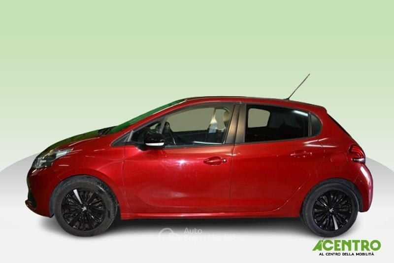 Usata Peugeot 208 Allure 82 CV (60 kW) 2018 Rosso Utilitaria