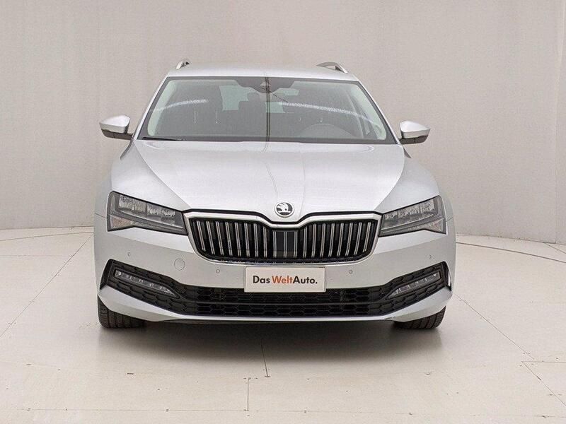 Usata Skoda Superb Executive 150 CV (110 kW) 2021 Grigio Station wagon