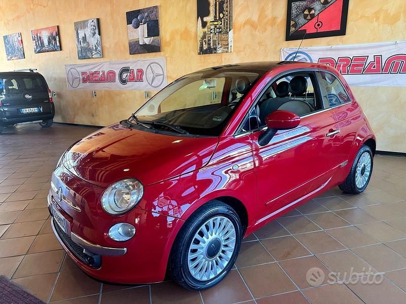 Rosso Usata 2010 Fiat 500 Lounge Tre volumi | 6500 € (Buon prezzo) - Immagine 1/4