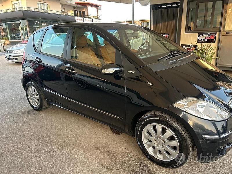 Usata Mercedes A180 Avantgarde 108 CV (79 kW) 2006 Nero Berlina