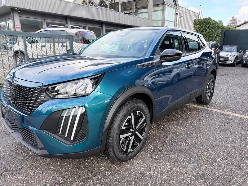 Nuova Peugeot 2008 Style 100 CV (73 kW) 2025 Blu SUV