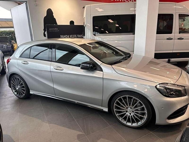 Usata Mercedes A45 AMG AMG 381 CV (280 kW) 2018 Grigio Berlina