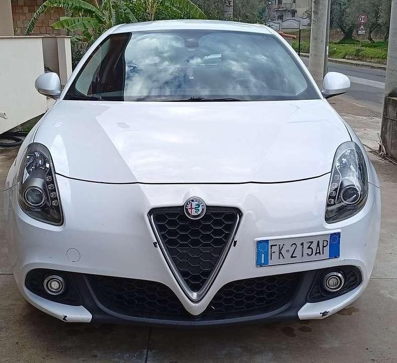 Usata Alfa Romeo Giulietta Super 120 CV (88 kW) 2017 Berlina