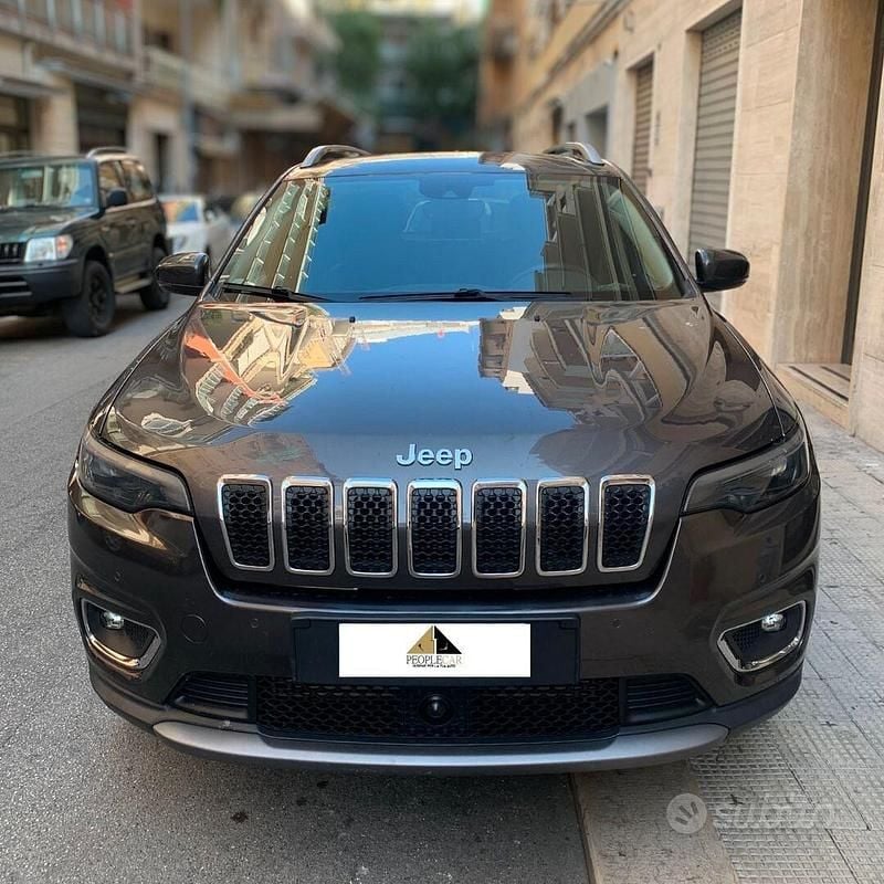 Usata Jeep Cherokee Limited 194 CV (142 kW) 2019 Grigio SUV