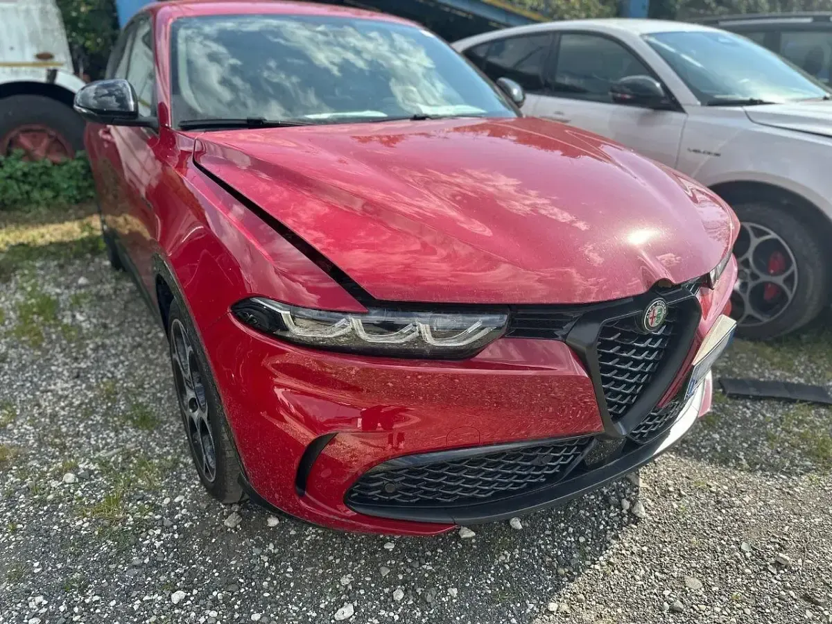 Usata Alfa Romeo Tonale Veloce 130 CV (95 kW) 2024 Rosso SUV
