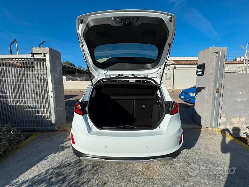 Usata Ford Fiesta 125 CV (91 kW) 2024 Bianco Utilitaria