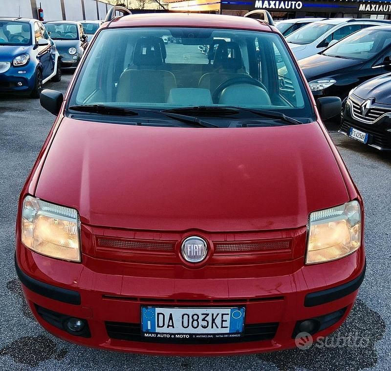 Usata Fiat Panda Emotion 59 CV (43 kW) 2004 Rosso Utilitaria