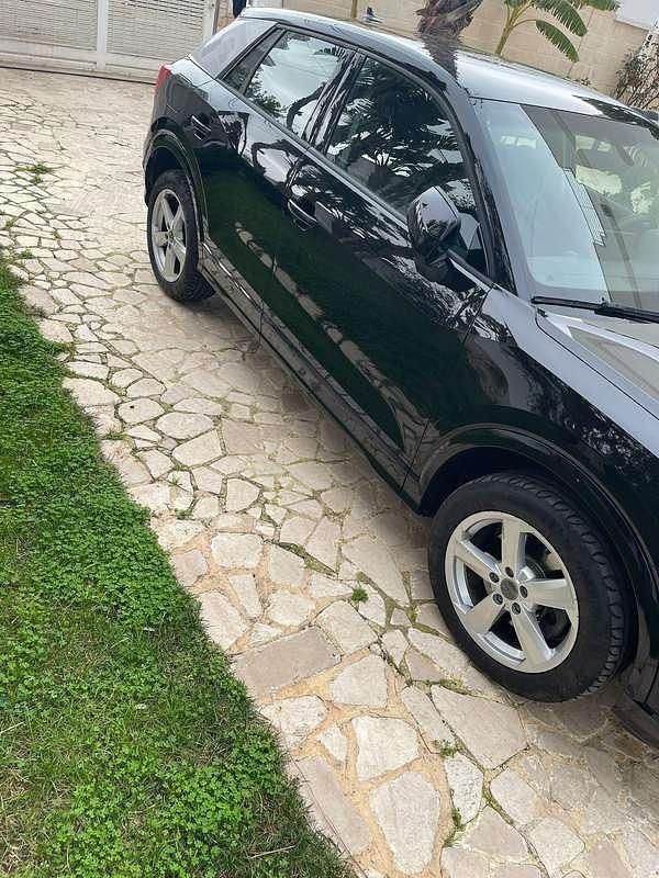 Usata Audi Q2 Business 116 CV (85 kW) 2017 Nero SUV