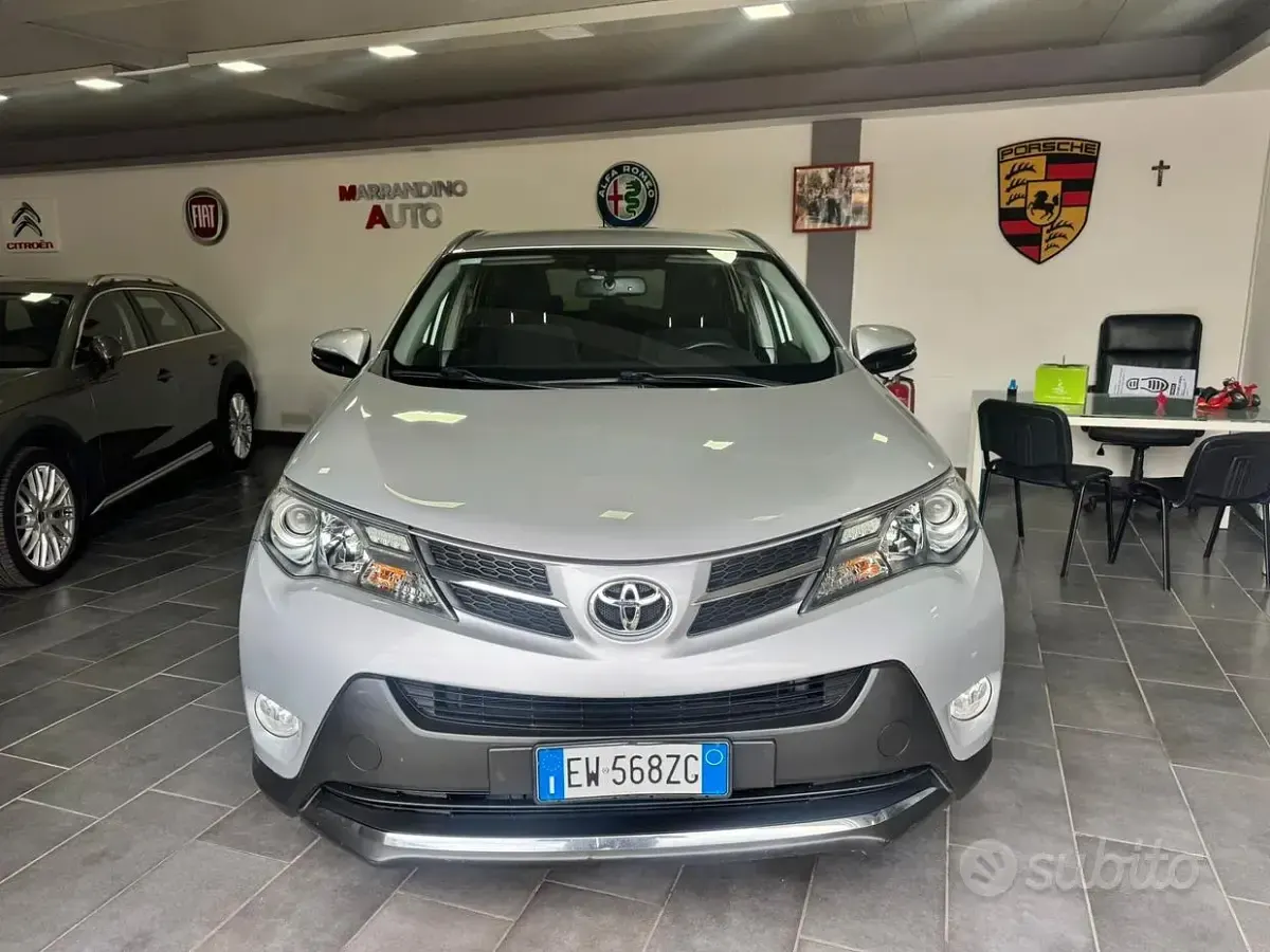 Usata Toyota RAV4 124 CV (91 kW) 2014 Grigio SUV