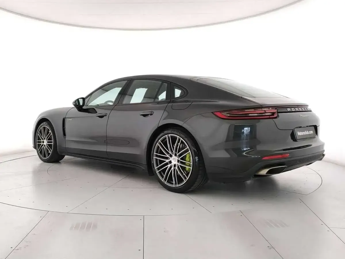 Usata Porsche Panamera 4 E-Hybrid 330 CV (242 kW) 2017 Grigio Utilitaria