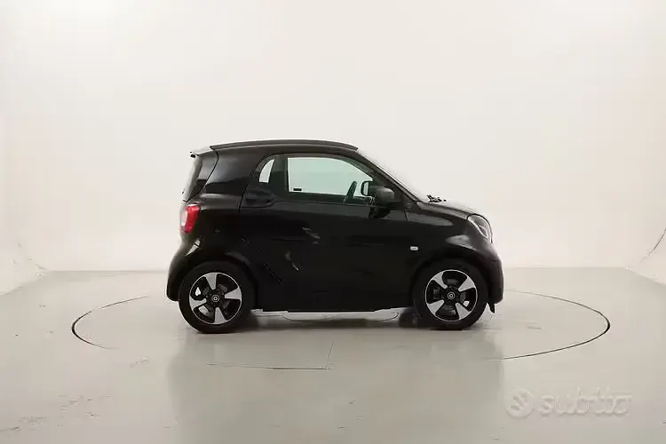 Usata Smart ForTwo Coupé Passion 41 kW (56 CV) 2021 Nero Utilitaria