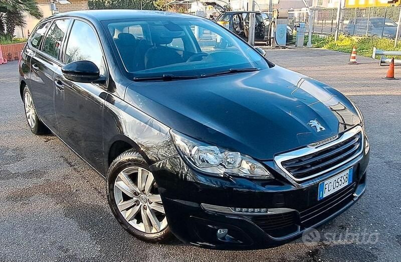 Usata Peugeot 308 120 CV (88 kW) 2016 Nero Station wagon