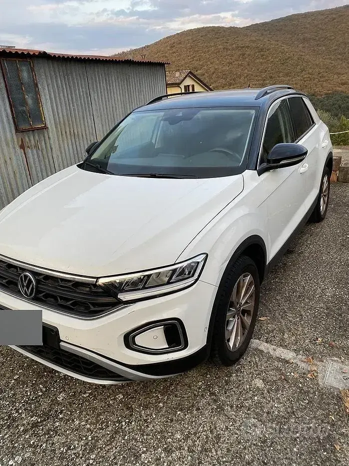 Usata VW T-Roc 116 CV (85 kW) 2024 Bianco SUV