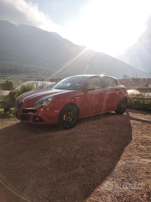 Usata Alfa Romeo Giulietta Sprint 105 CV (77 kW) 2014 Rosso Utilitaria