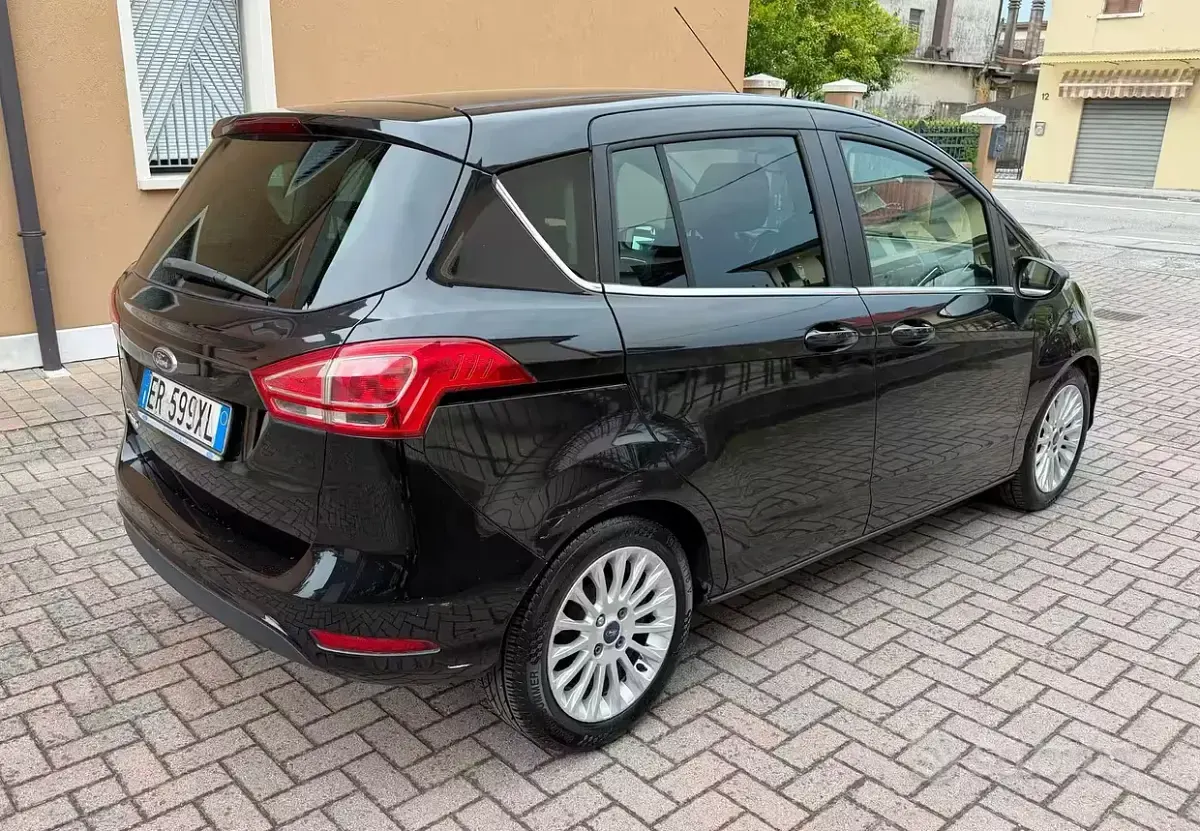 Usata Ford B-MAX Titanium 90 CV (66 kW) 2013 Nero Monovolume