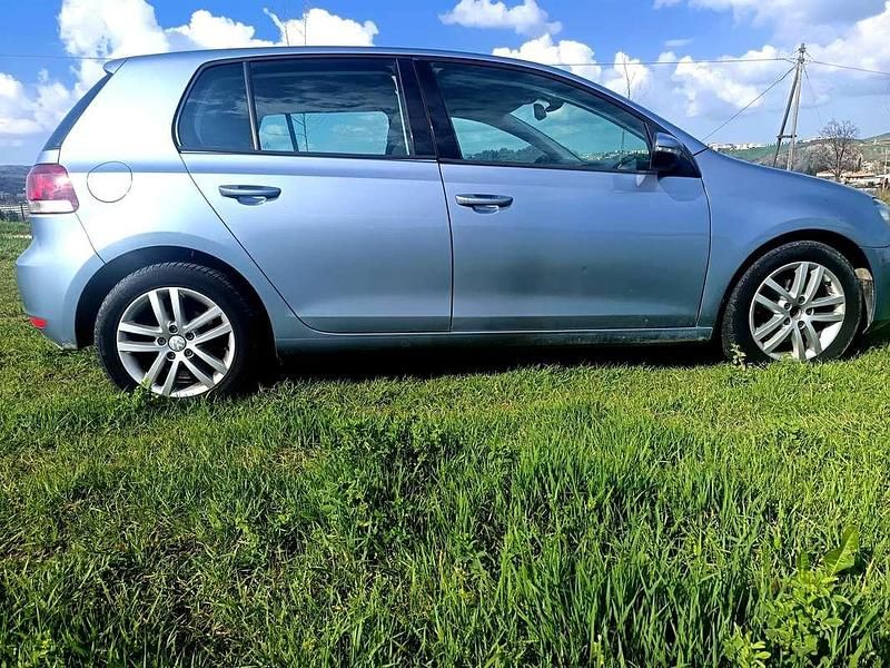 Usata VW Golf VI Highline 110 CV (80 kW) 2009 Blu/azzurro Utilitaria