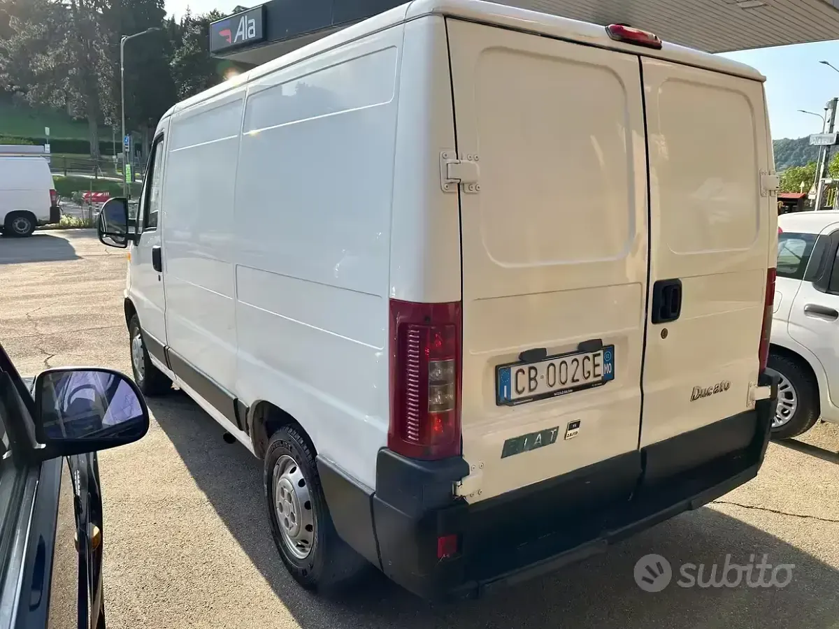 Usata Fiat Ducato 127 CV (93 kW) 2002 Bianco Furgone