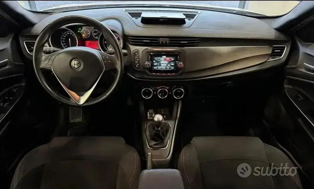 Usata Alfa Romeo Giulietta 120 CV (88 kW) 2017 Bianco Utilitaria