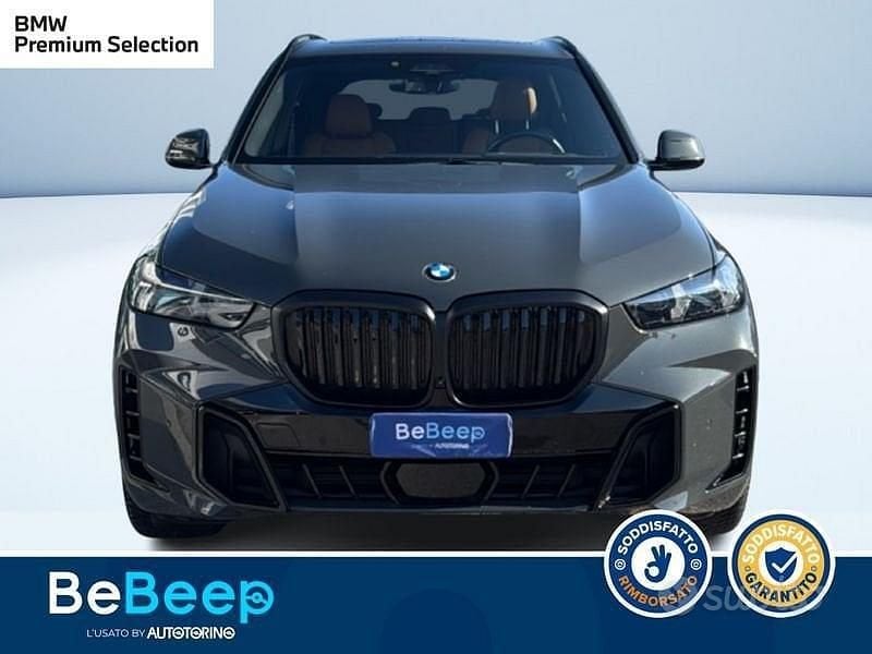 Usata BMW X5 M Sport 490 CV (360 kW) 2024 Grigio metallizzato SUV