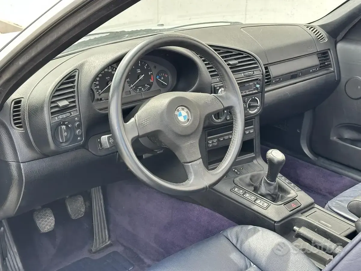 Usata BMW 325 Cabriolet Efficient Dynamics 192 CV (141 kW) 1994 Grigio Cabrio
