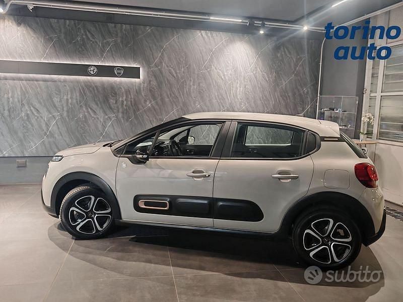 Używany Citroën C3 102 KM (75 kW) 2023 Beżowy Hatchback