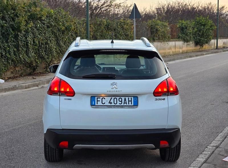 Usata Peugeot 2008 Allure 120 CV (88 kW) 2017 Bianco SUV