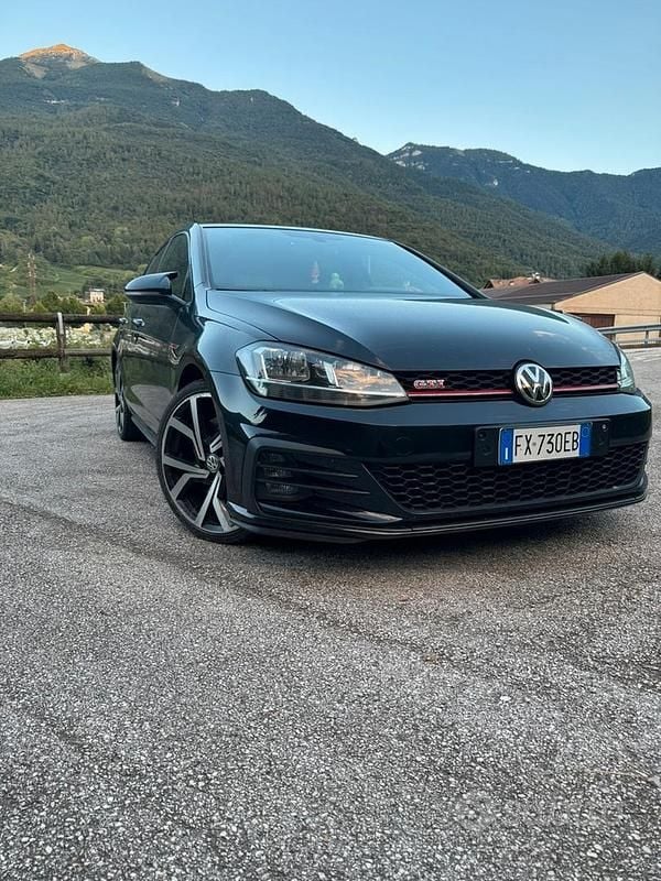Usata VW Golf VII GTI 245 CV (180 kW) 2019 Nero Utilitaria
