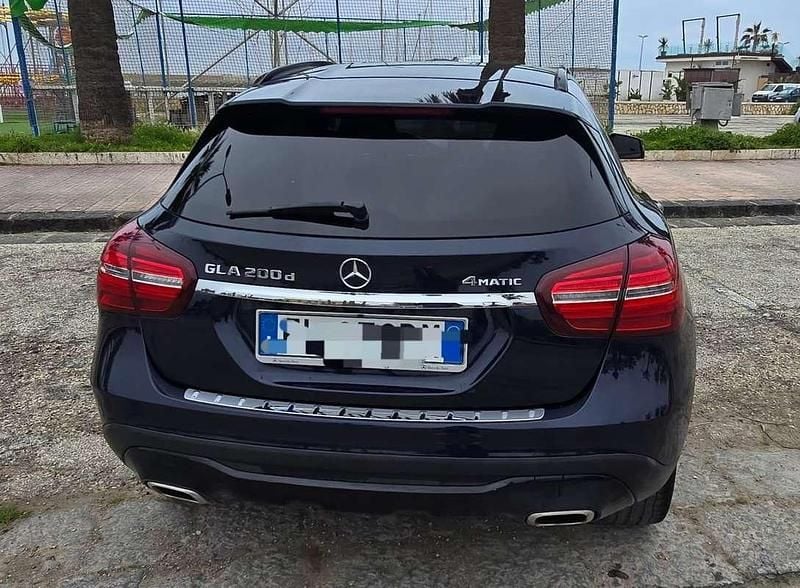 Usata Mercedes GLA200 136 CV (100 kW) 2017 SUV