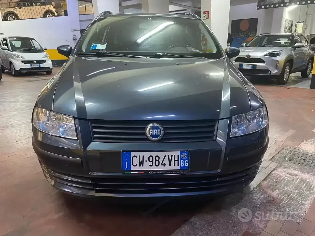 Usata Fiat Stilo Active 103 CV (75 kW) 2005 Grigio Station wagon