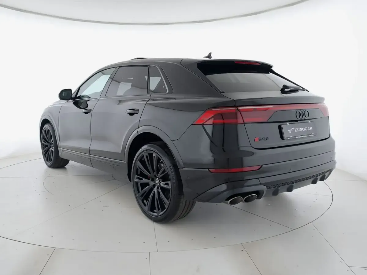 Usata Audi SQ8 Sport 507 CV (372 kW) 2024 Nero mito metallizzato SUV