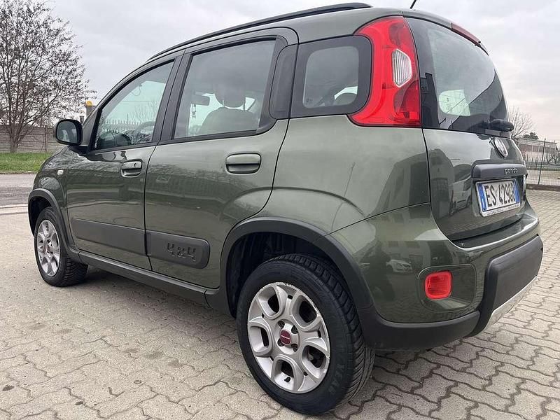 Usata Fiat Panda 4x4 Trekking 75 CV (55 kW) 2013 Verde Utilitaria