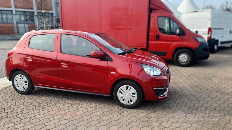 Usata Mitsubishi Space Star Invite 71 CV (52 kW) 2019 Rosso Utilitaria