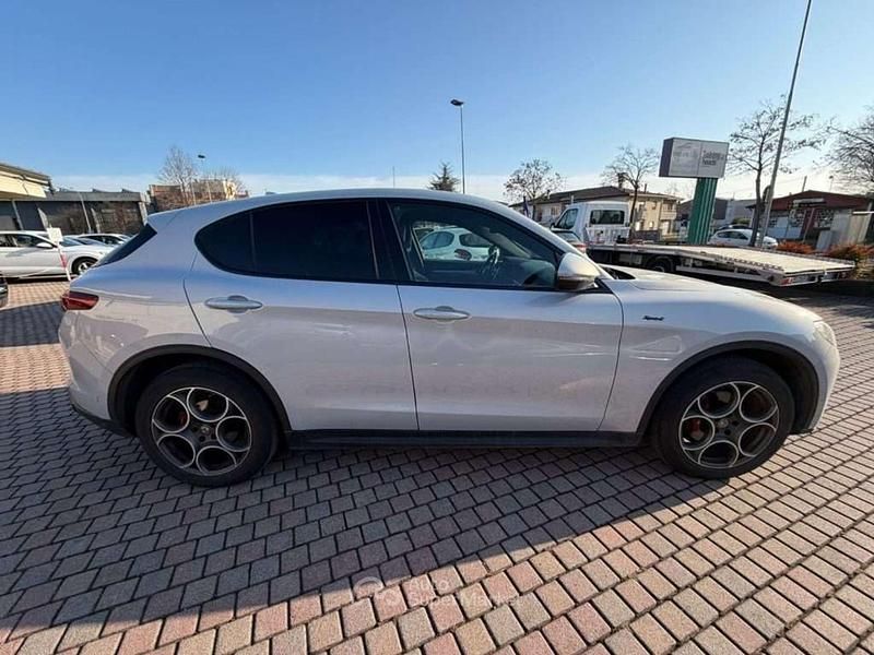 Usata Alfa Romeo Stelvio Sprint 190 CV (139 kW) 2020 Grigio SUV