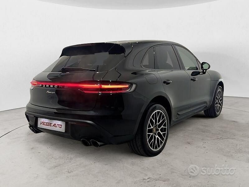 Usata Porsche Macan 265 CV (194 kW) 2021 Nero pastello SUV
