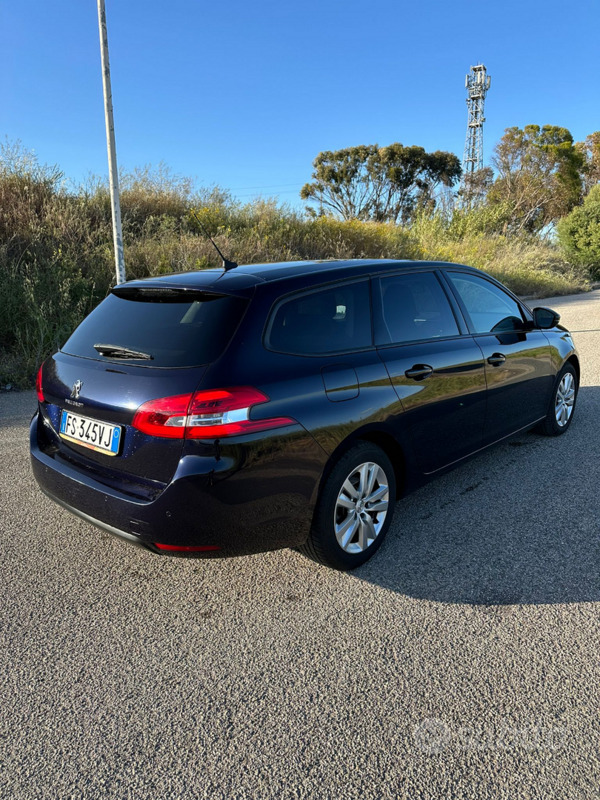 Usato 2018 Peugeot 308 1.5 Diesel 131 CV (9.999 €)