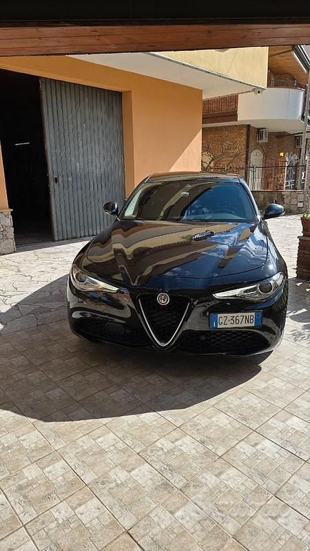 Usata Alfa Romeo Giulia Super 160 CV (117 kW) 2021 Nero Berlina