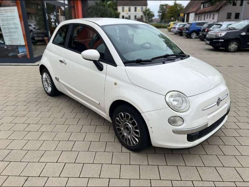 Bianco Usata 2009 Fiat 500 Lounge Due volumi | 5900 € (Buon prezzo) - Immagine 1/4