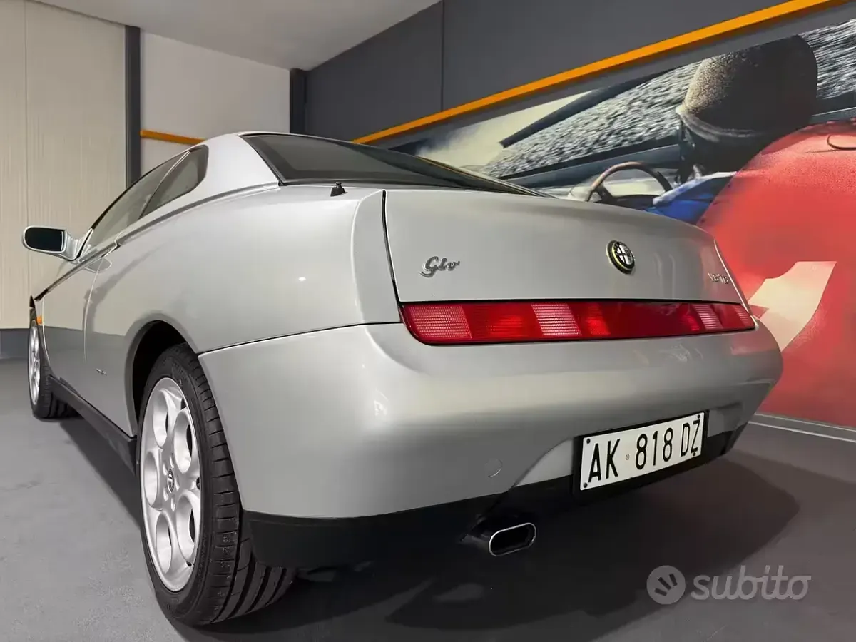 Usata Alfa Romeo GTV 201 CV (147 kW) 1996 Grigio Coupé