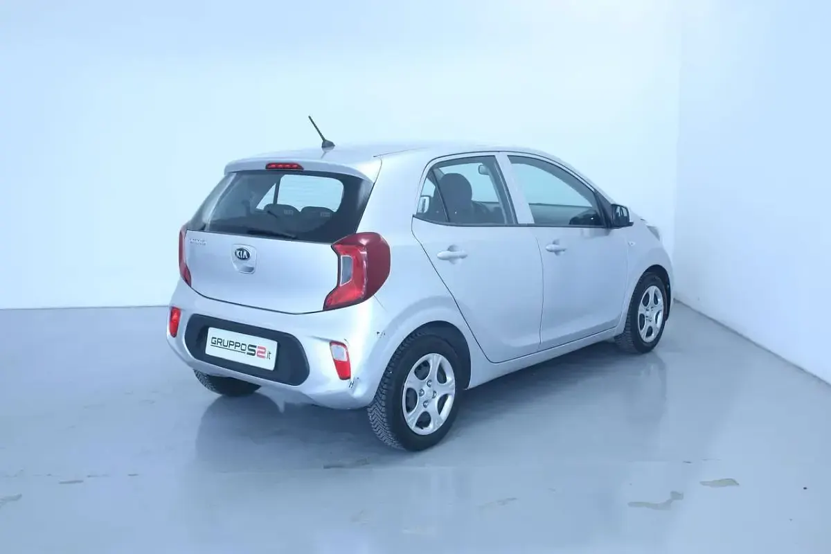 Usata Kia Picanto Active 67 CV (49 kW) 2017 Argento Utilitaria