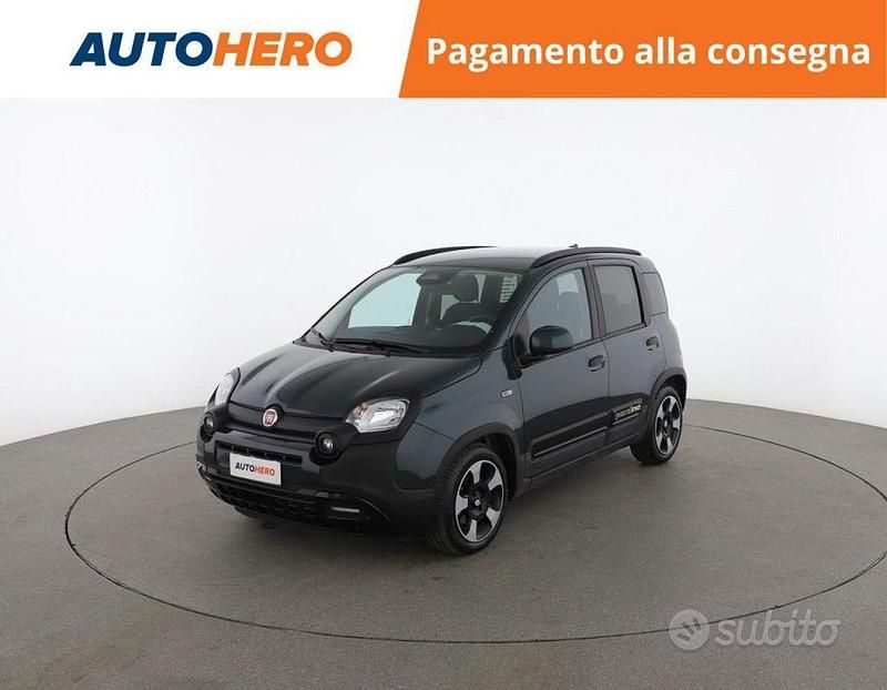 Usata Fiat Panda Cross Cross 69 CV (50 kW) 2024 Verde Utilitaria