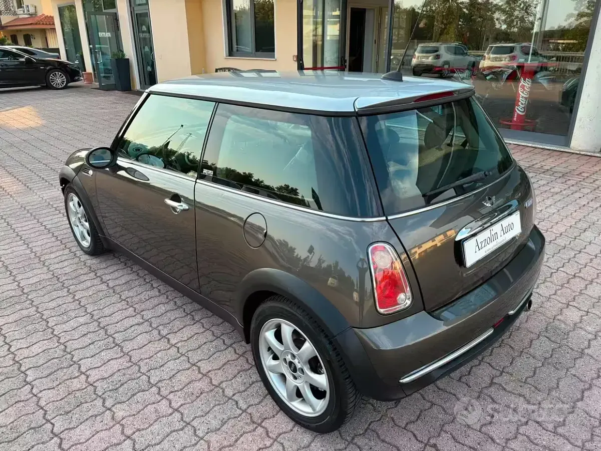Usata Mini Cooper 116 CV (85 kW) 2006 Grigio Utilitaria