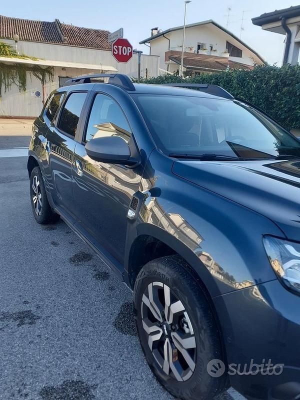 Usata Dacia Duster Journey 130 CV (95 kW) 2023 Grigio SUV