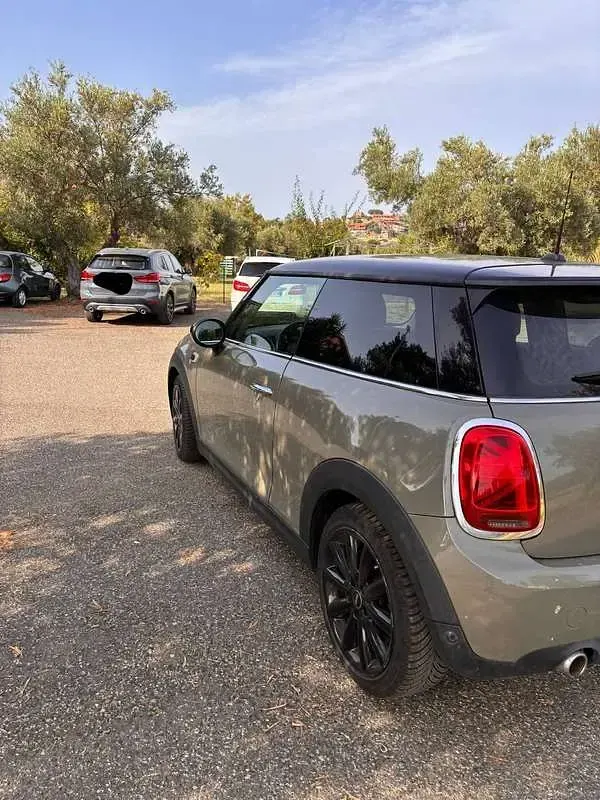 Usata Mini Cooper D 111 CV (81 kW) 2018 Verde Utilitaria
