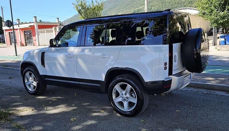 Usata Land Rover Defender SE 200 CV (147 kW) 2022 Bianco SUV